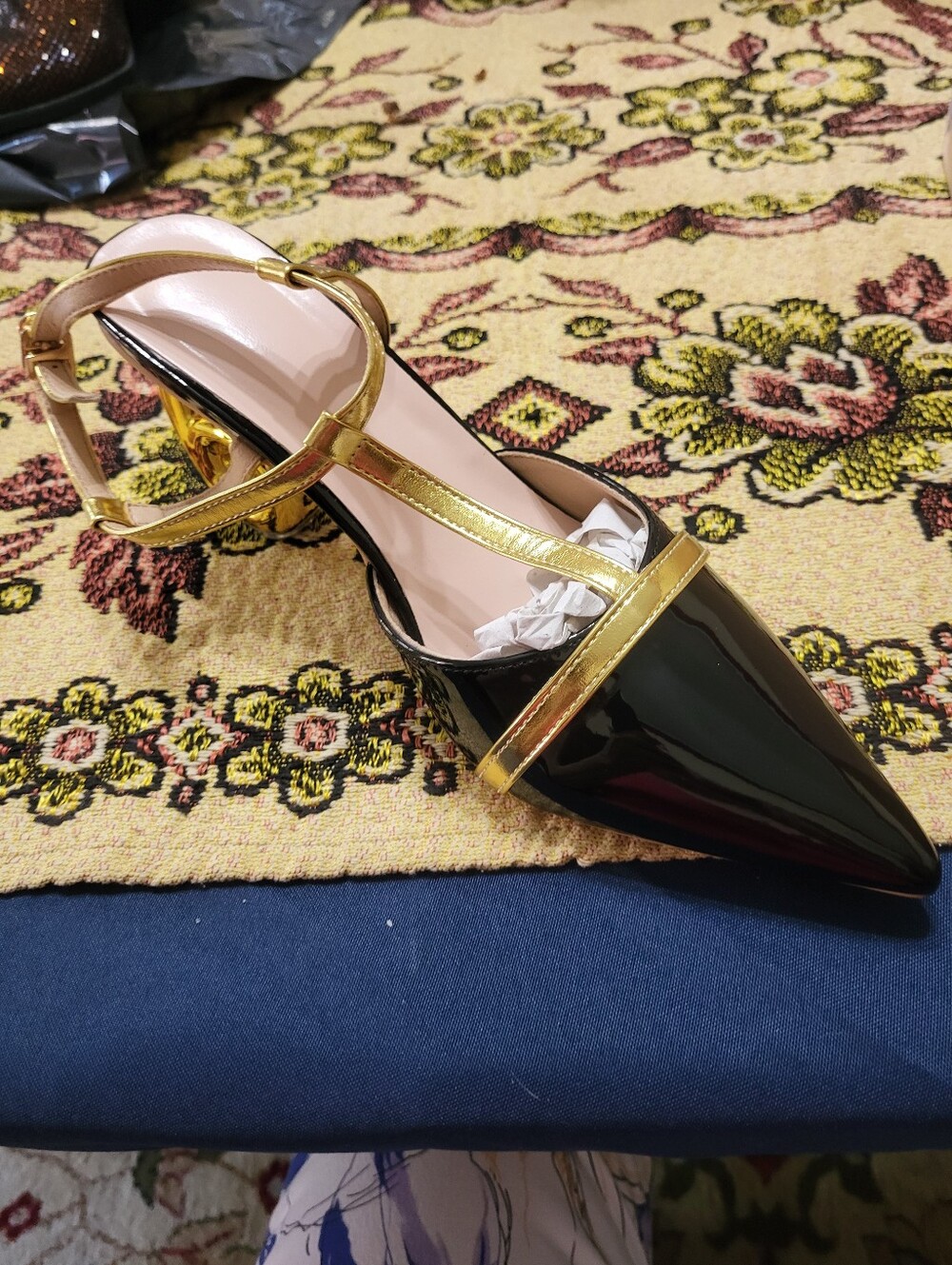 Unusual Black And Gold "6" Style Heels